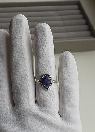 Серебряное кольцо с сапфиром