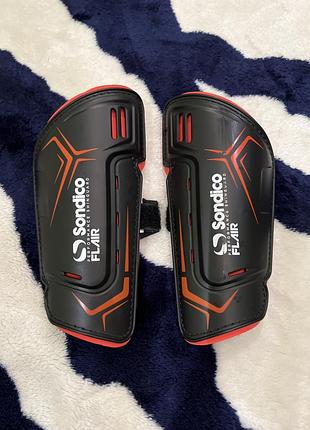 Футбольные щитки sondico m размеры 23*13