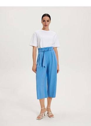 Блакитні літні кюлоти з поясом