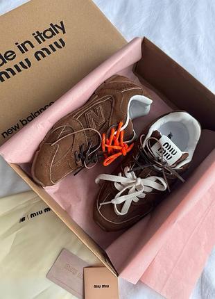 Кроссовки new balance 530 × miu miu brown orange