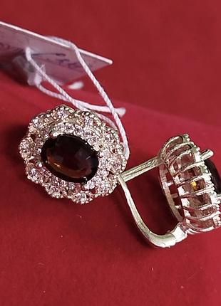 Серебряные серьги с натуральным рауктопазом и куб. цирконием.