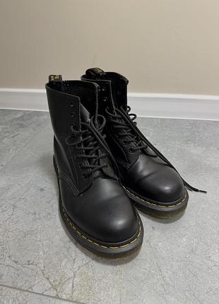 Черквики dr. martens