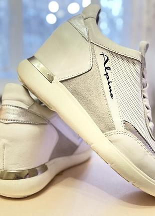 Кросівки, снікерси 37р. 24 см-устілка, туреччина 🇹🇷 демісезон