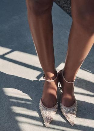 Открытые сетчатые туфли на каблуке со стразами5 фото