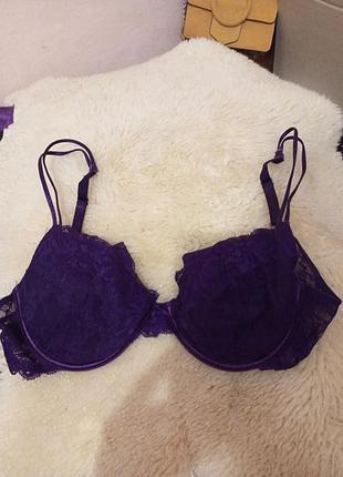 Фиолетовый бюстгальтер 85а