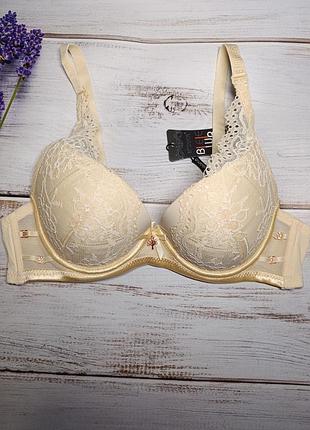 Бюстгальтер пушап