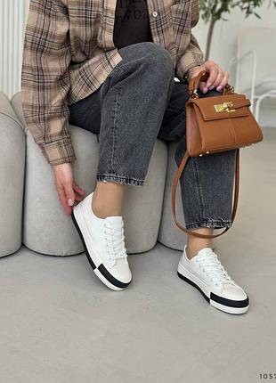 Белые кеды на платформе