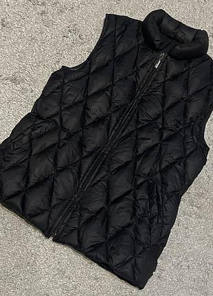 Стильна,пухова,фірмова жилетка-безрукавка moncler