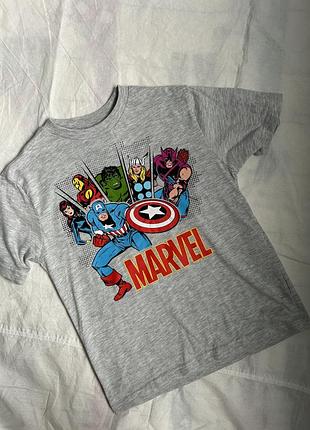 Футболка marvel сіра на 5-6 років