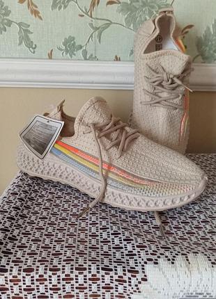 Кроссовки летние женские