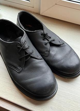 Лофери, броги, черевики dr martens
