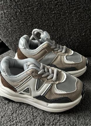 Кросівки дитячі