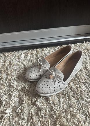 Балетки легкі та зручні