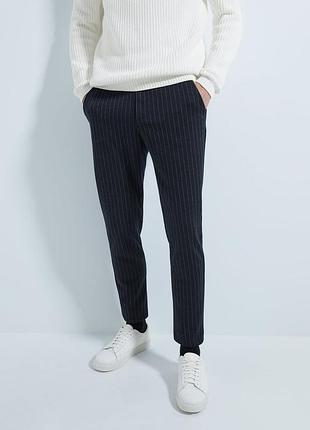 Чоловічі брюки чорні класичні костюмні у смужку розмір 44