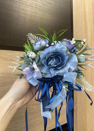 Декор на крупной корзине