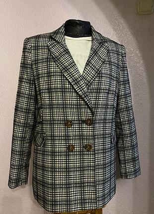 Женский стильный пиджак