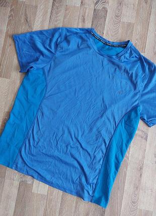 Футболка спортивна