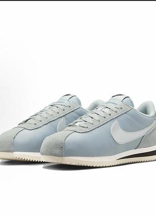Кроссовки nike cortez ,оригинал.