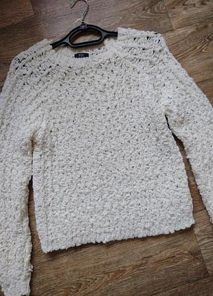 Свитер