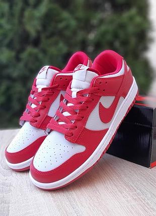 Мужские качественные и стильные кроссовки nike dunk low white/university red белые с красным