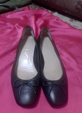 Кожаные качественные туфли-балетки unisa