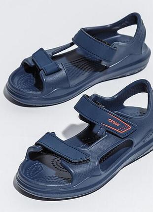 Крокс сандалі аквашузи сині crocs kids swiftwater™ expedition sandal navy/navy