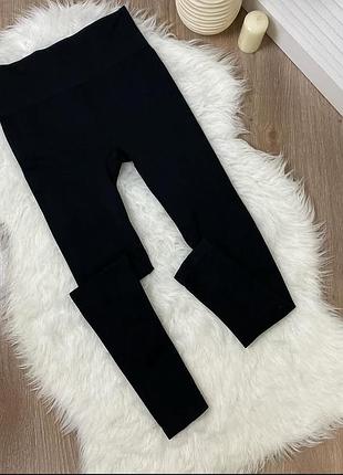 Чорні лосіни