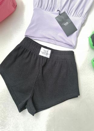 Літні шортики в рубчик