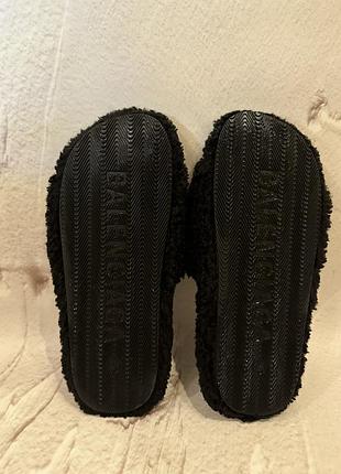 Тапочки balenciaga furry 39sz3 фото