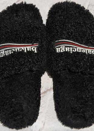 Тапочки balenciaga furry 39sz5 фото