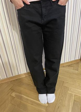 Джинси фірми guess