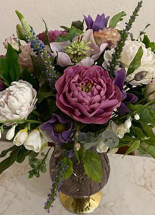 Очень красивый,реалистичный,неуведающий букет ручной работы из холодного фарфора