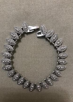 Дуже красивий браслет з кристалами