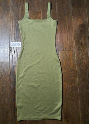 Сукня футляр