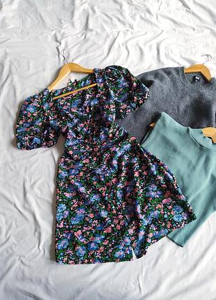 Сине зеленое платье в цветы