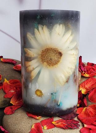 Ботанічна свічка з ромашками
