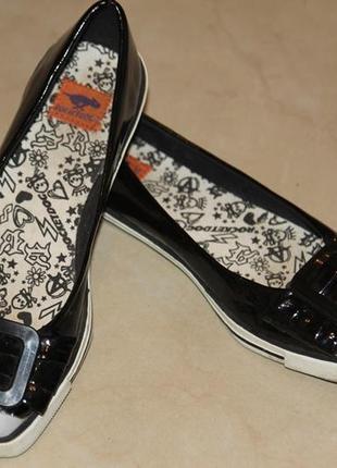 Кеды мокасины лаковые  оиригнал размер 36