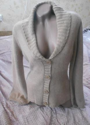 Базовий кардиган на гудзиках ,2% вовна,18% ангора,george