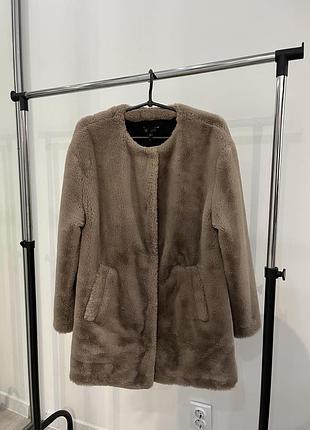 Шуба из эко-меха zara