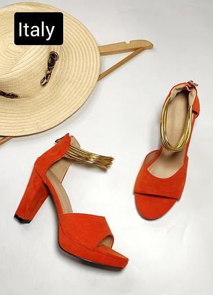 Босоножки женские оранжевого цвета на высоком каблуке от бренда italy 36