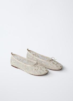 Балетки с вышивкой zara