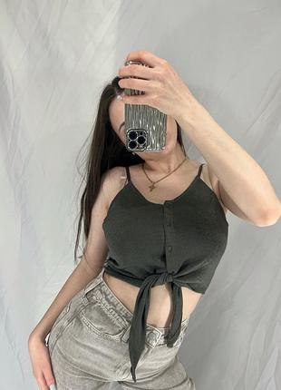 Майка укорочена хакы бретельки на завязках bershka xs s
