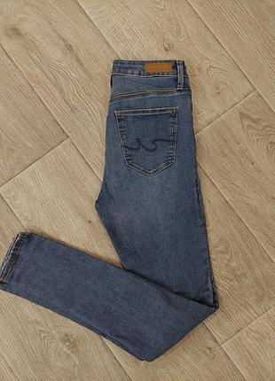 Джинсы скинни