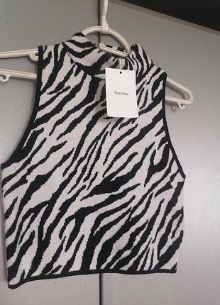 Топ новий в анімалістичний принт