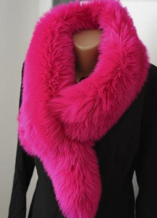 Меховой шарф воротник с прорезью. малиновый цвет, фуксия.