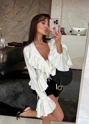 Элегантная рубашка с воланами завязками манжетами длинным рукавом рюши декольте