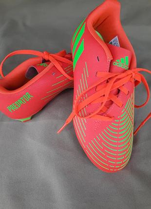 Бутси adidas predator
   новые!!!