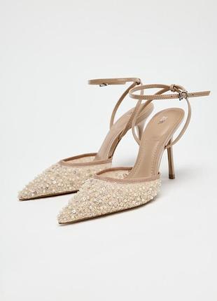 Открытые туфли zara
