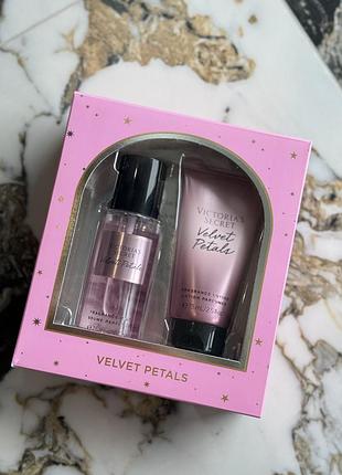Подарунковий набір velvet petals victoria's secret
