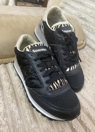 Кроссовки saucony